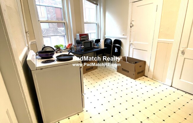 895 HUNTINGTON AVE