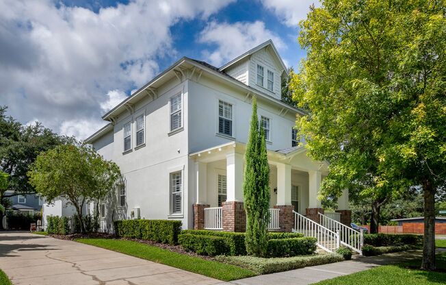 Baldwin Park Beauty! 3 bed/2.5 bath Pool Home! AVAILABLE OCTOBER 15th!