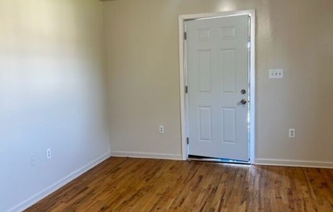 2 beds, 1 bath, 1,000 sqft, $1,200, Unit Apt. 1A