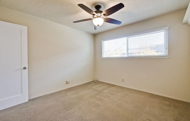 2 beds, 1 bath, $2,950, Unit UNIT 1