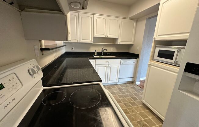 Very Clean 3 Bedroom 1 Bath Home With Central  AC And A Fenced Backyard In Albany