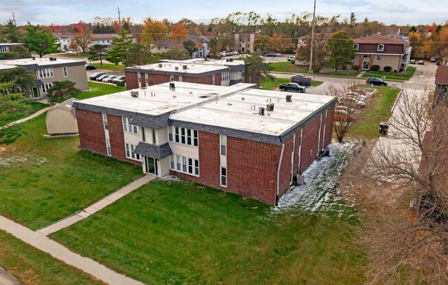 3 beds, 2 baths, 1,026 sqft, $1,350, Unit 1103-6