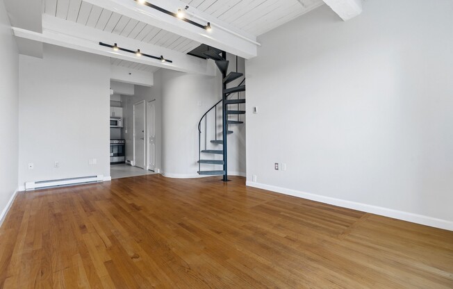 12 Stoneholm St