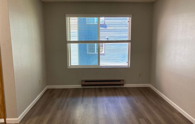 2 beds, 1 bath, 687 sqft, $2,095, Unit A404