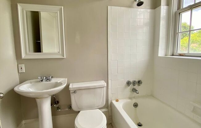 1 bed, 1 bath, 450 sqft, $1,295, Unit 963-413