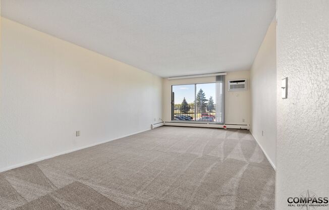 1 bed, 1 bath, 709 sqft, $1,045, Unit 2215-212