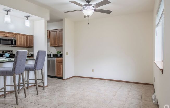 3 beds, 2.5 baths, 2,000 sqft, $2,705, Unit D-1