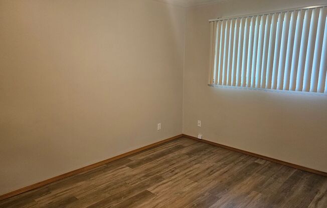 2 beds, 1 bath, 840 sqft, $1,795, Unit D03