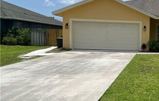 120 SW GRIMALDO TER