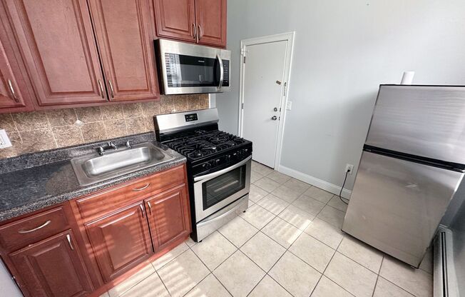 620 - OM-620 8th Street LLC