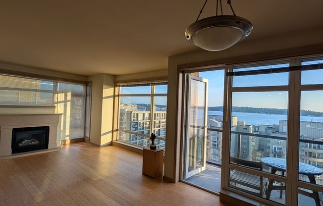 2 beds, 2 baths, $5,195, Unit # 1111