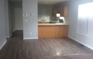 3 beds, 2 baths, $1,000