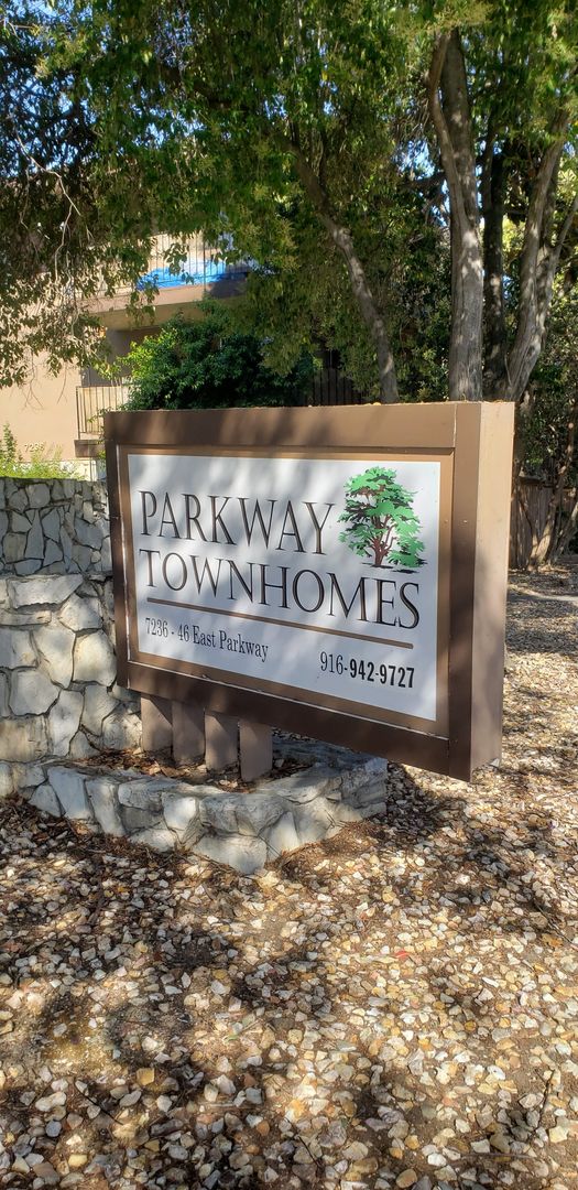 Parkway Townhomes