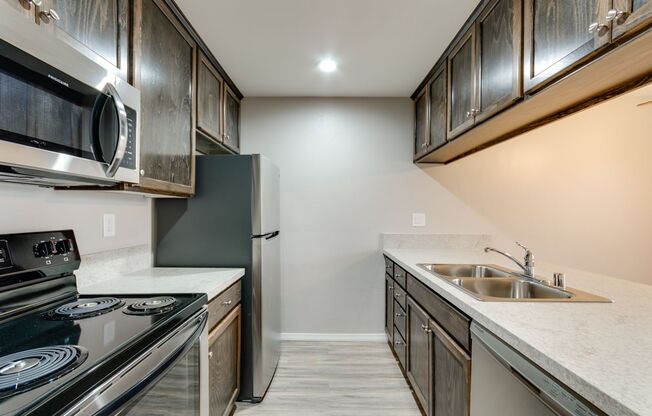 2 beds, 2 baths, 893 sqft, $2,395, Unit 148