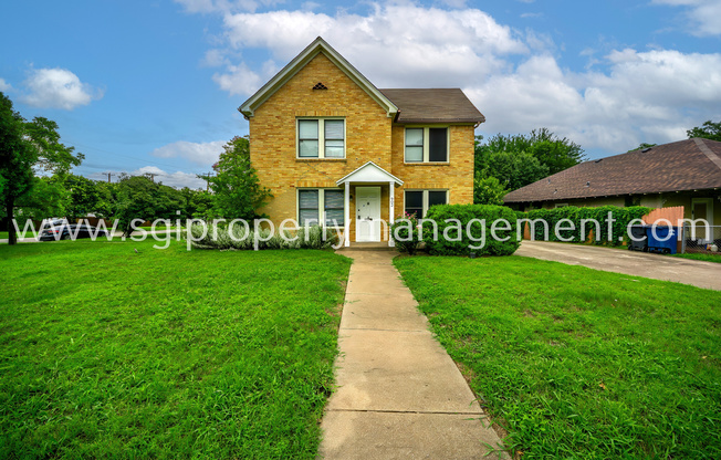 902 S OAK CLIFF BLVD