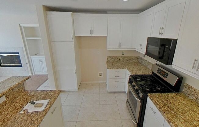 Charming 3 Bed/2 Bath Condo In Temecula’s Gated Redhawk Community!