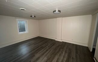 3 beds, 2 baths, $1,450, Unit 2311 Westchester Blvd