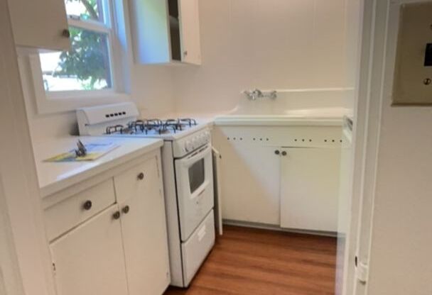 1 bed, 1 bath, 504 sqft, $1,650