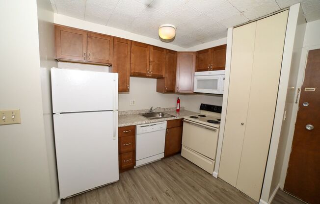 Studio, 1 bath, 514 sqft, $1,600, Unit 06