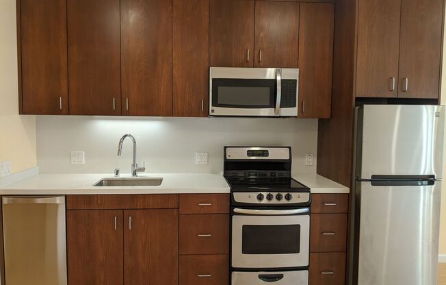 Studio, 1 bath, 393 sqft, $2,495, Unit 311