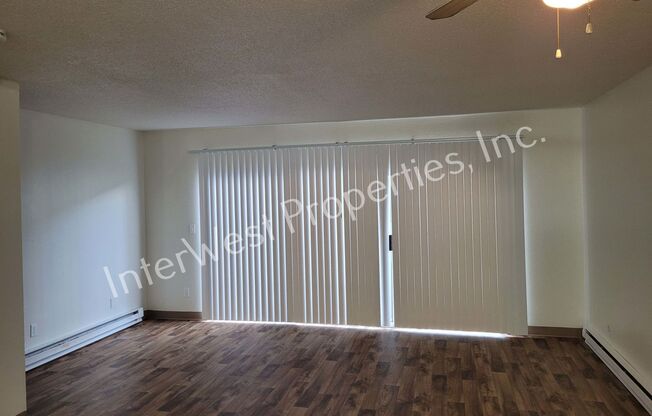 2 beds, 1.5 baths, 852 sqft, $1,450, Unit 048