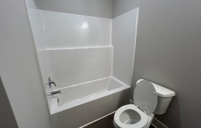 4 beds, 4 baths, 1,600 sqft, $990, Unit 407 Minter Way-100 - C