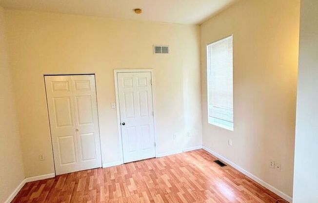 1528 N 18 ST