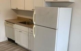 1 bed, 1 bath, $1,400, Unit G2