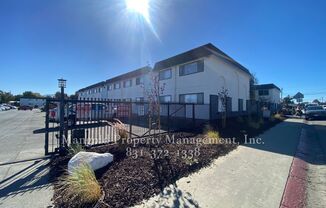 2 beds, 1 bath, 930 sqft, $2,375, Unit 09