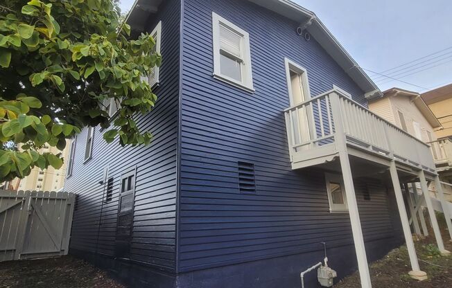 Lovely Hillcrest Cottage