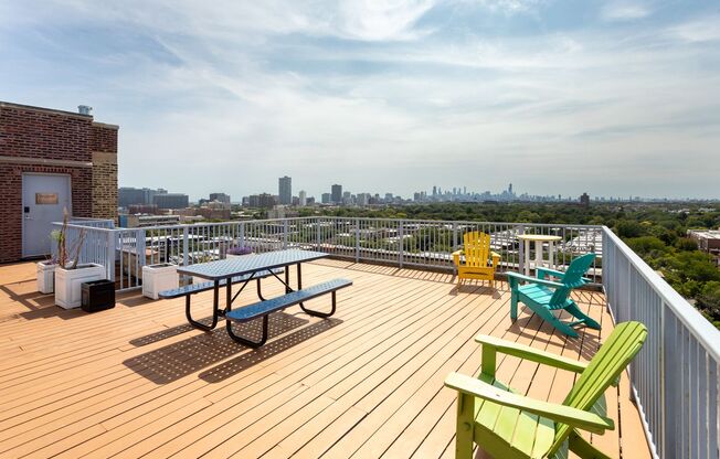 2 beds, 1 bath, 451 sqft, $2,300, Unit 811