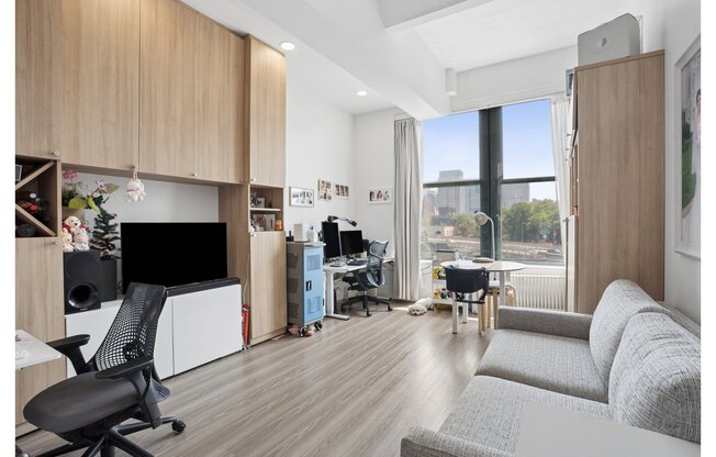 1 bed, 1 bath, 710 sqft, $5,100, Unit 7F