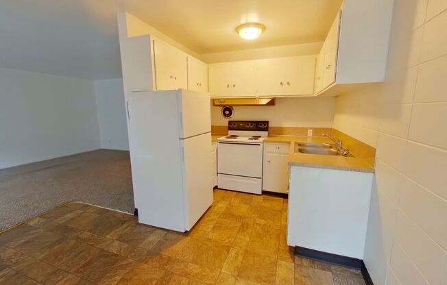 2 beds, 1 bath, 750 sqft, $1,550, Unit #18