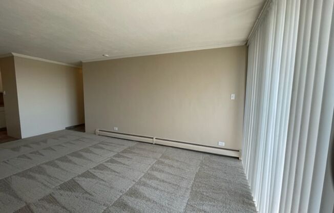 1 bed, 1 bath, 698 sqft, $1,450, Unit 601