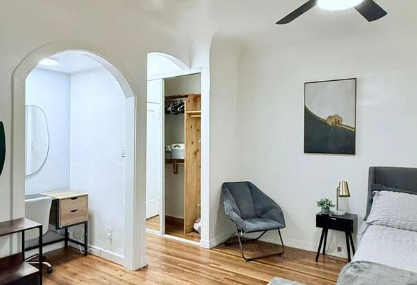 660 S. Cloverdale Ave.