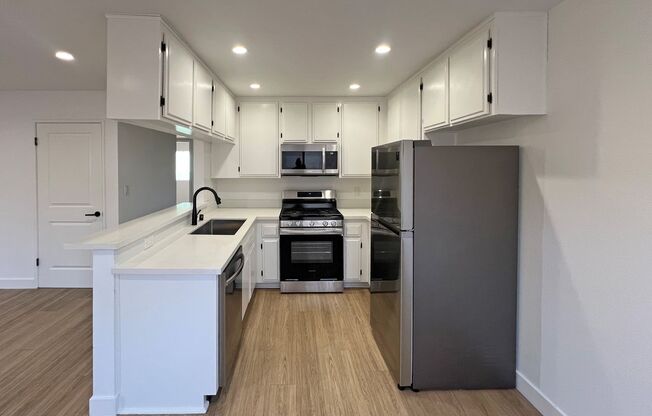 2 beds, 2 baths, 800 sqft, $2,850, Unit Unit 207