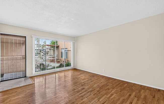 3888 Potomac Ave
