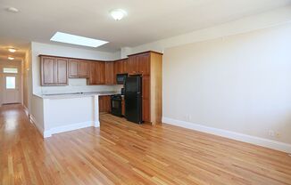 2 beds, 1 bath, $2,995