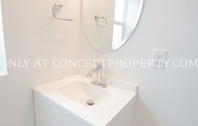 2 beds, 2 baths, 833 sqft, $1,399, Unit 112- (43)