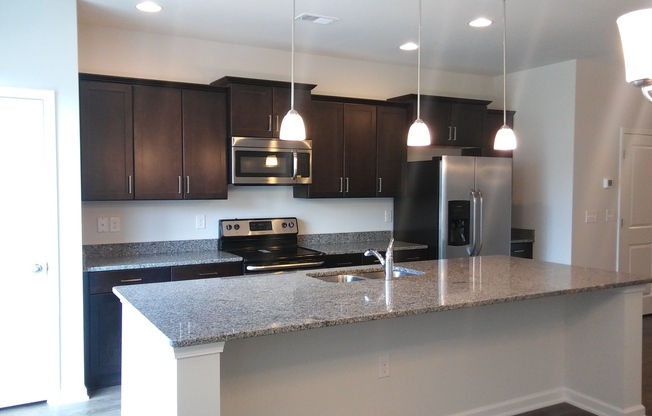 Spacious 3 Bedroom Townhome at Wild Wing