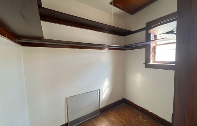 Studio, 1 bath, 400 sqft, $645, Unit 13