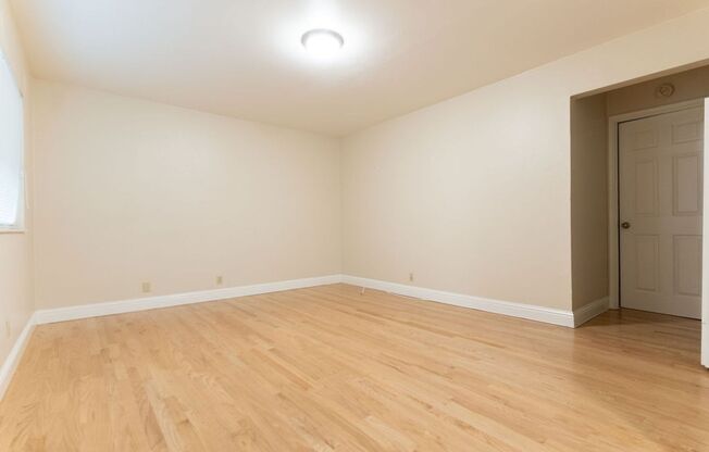 1 bed, 1 bath, $1,695, Unit 212-19