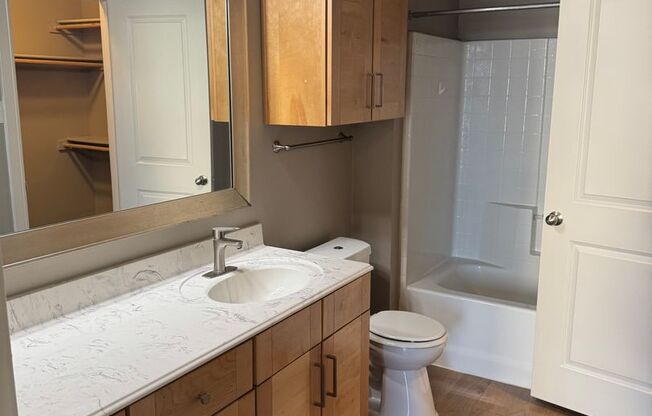 2 beds, 2 baths, 947 sqft, $1,399, Unit 3A-1305