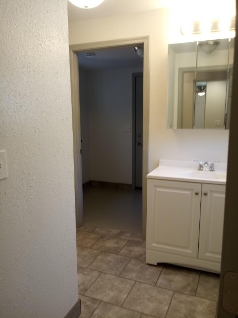 2 beds, 1 bath, $1,675