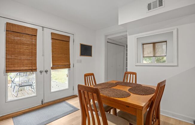 Charming 1 Bed, 1 Bath Duplex with Office/Flex Space near Five Points, Downtown Raleigh