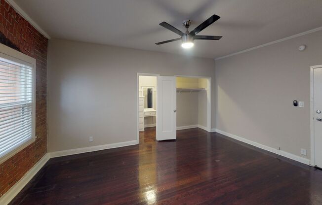 Studio, 1 bath, 450 sqft, $1,450, Unit 305