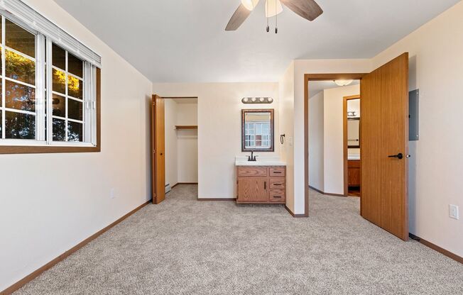 2 beds, 2 baths, 1,100 sqft, $1,299.99, Unit 1270-02