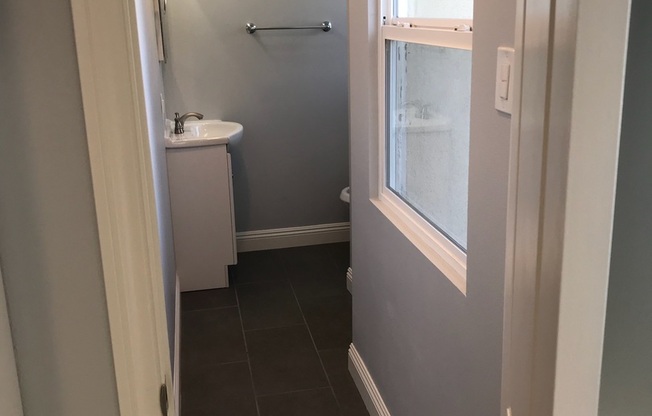 Studio, 1 bath, 350 sqft, $1,495, Unit 6