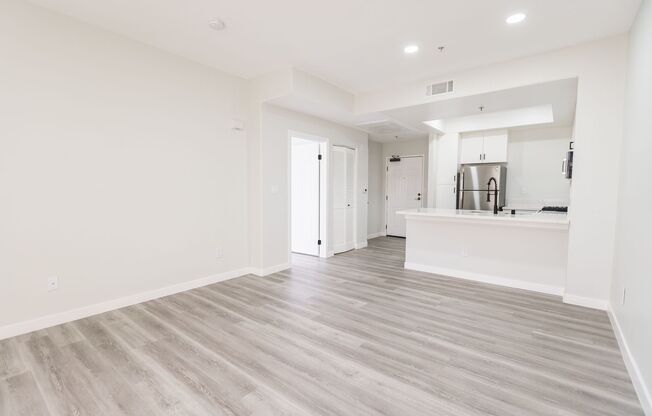 1 bed, 1 bath, 705 sqft, $2,548, Unit 322