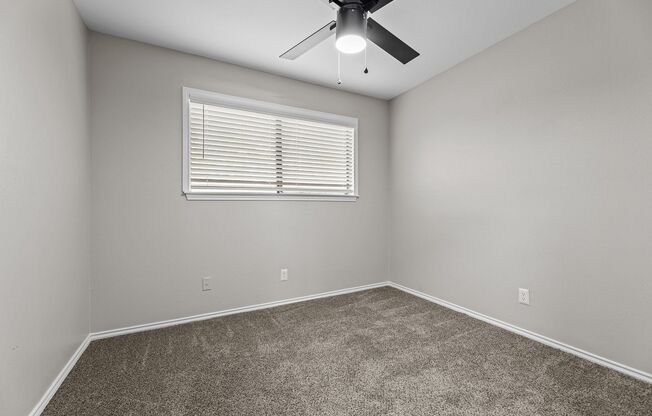 2 beds, 1 bath, $1,375, Unit 115